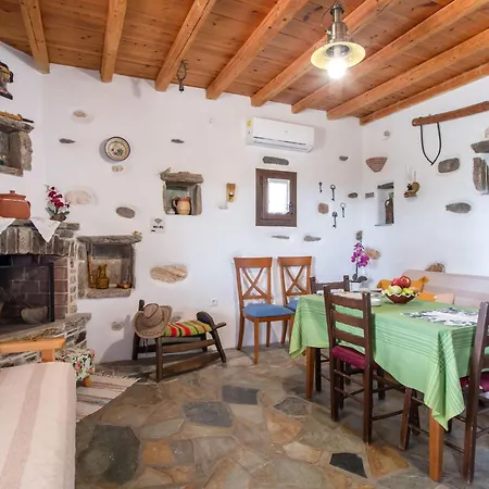 Apartamento Savvas's Traditional House Paros Moni Christou Dasous