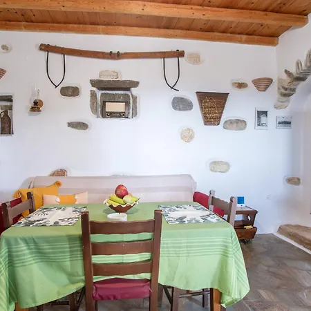 Apartamento Savvas's Traditional House Paros Moni Christou Dasous