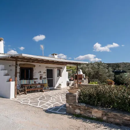 Savvas's Traditional House Paros Apartment *