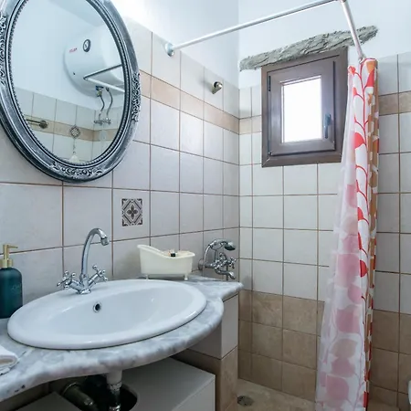 Apartamento Savvas's Traditional House Paros Moni Christou Dasous
