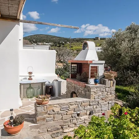 Savvas's Traditional House Paros * Moni Christou Dasous